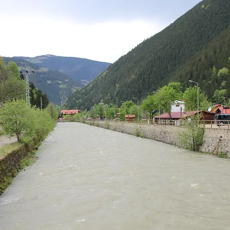 Akpinar Uzungol